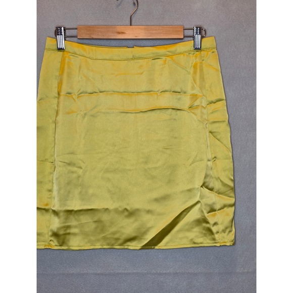 Sincerely Jules Dresses & Skirts - Sincerely Jules Chartreuse Yellow Satin Mini Skirt Size Medium RN160656
